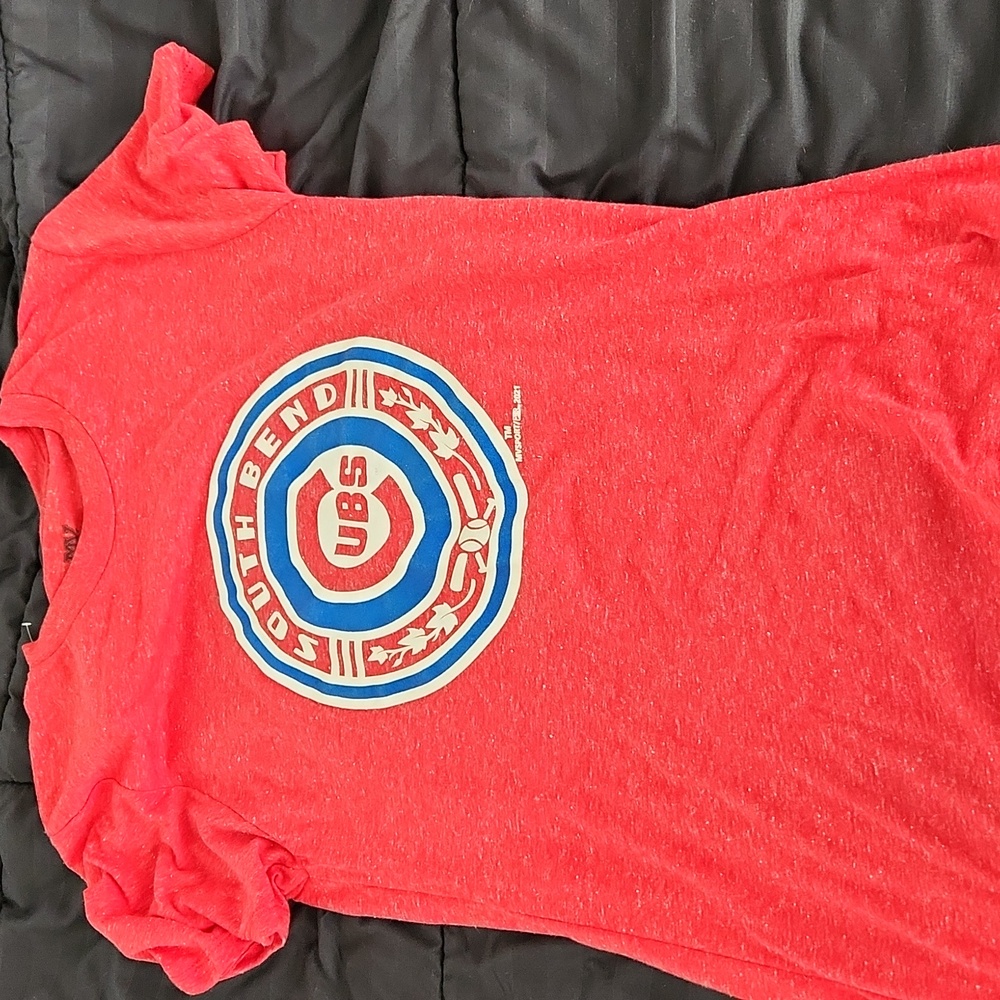South Bend Cubs MV Sport shirt. Men's Size Small. New with tags.